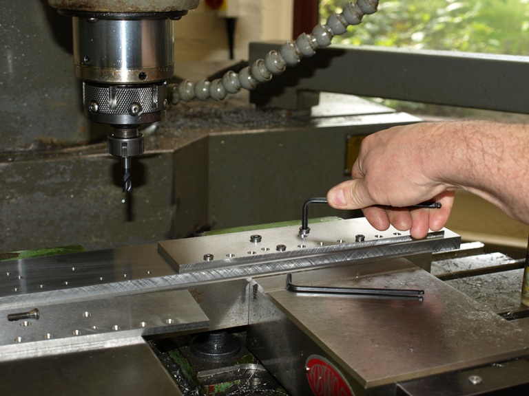18-No-982-smoothing-plane-setting-up-for-routering